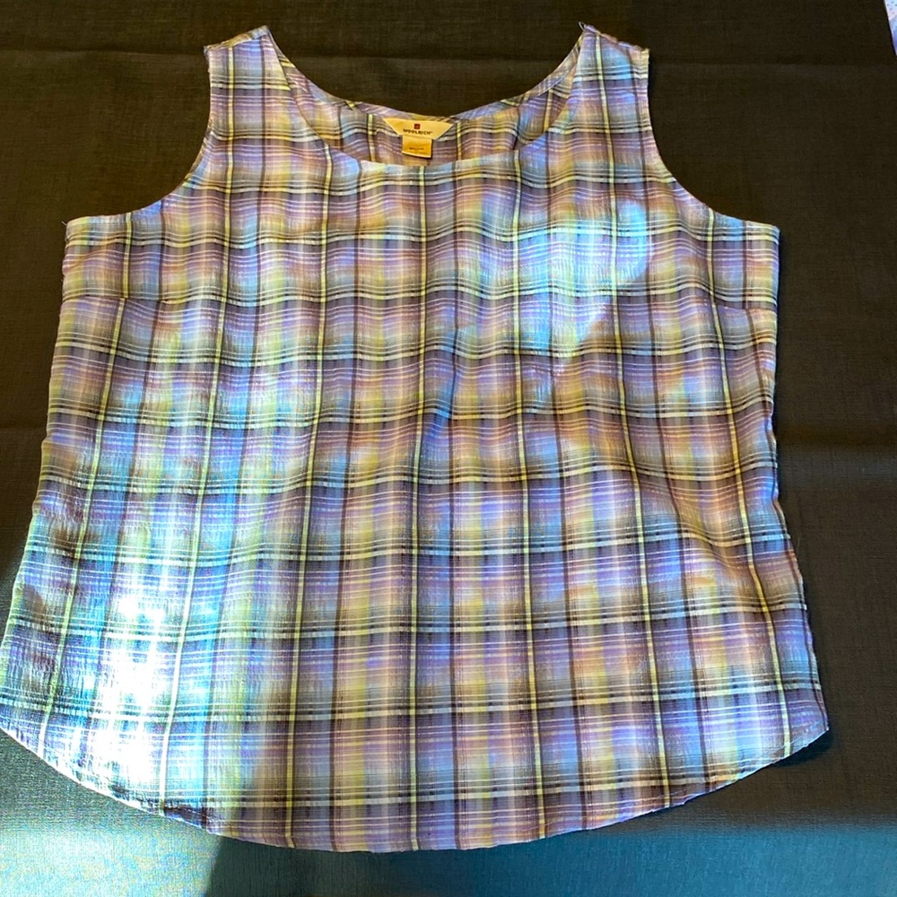 10/$10 Wooleich Sleeveless Tank w/Gathered Back for a cute look! XL